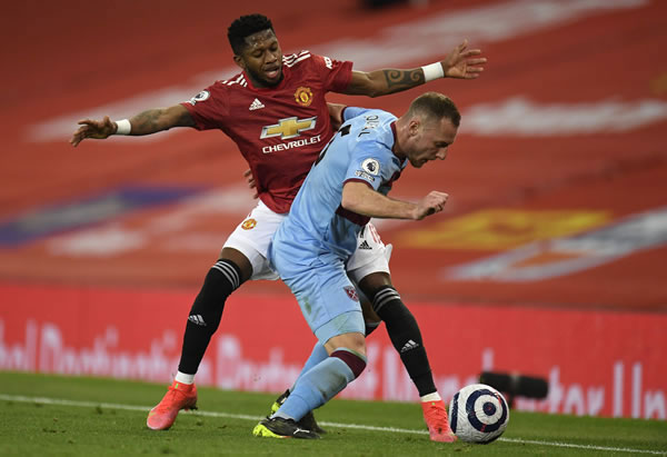3-1！英超大結局，曼城英超第一，曼聯(lián)成笑柄，切爾西搭上末班車