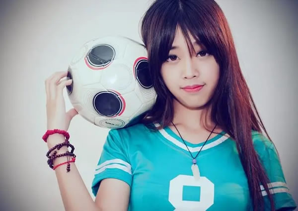 WNBA巨星坎貝奇OnlyFans一周收入超越籃球生涯這背后隱藏著什么？